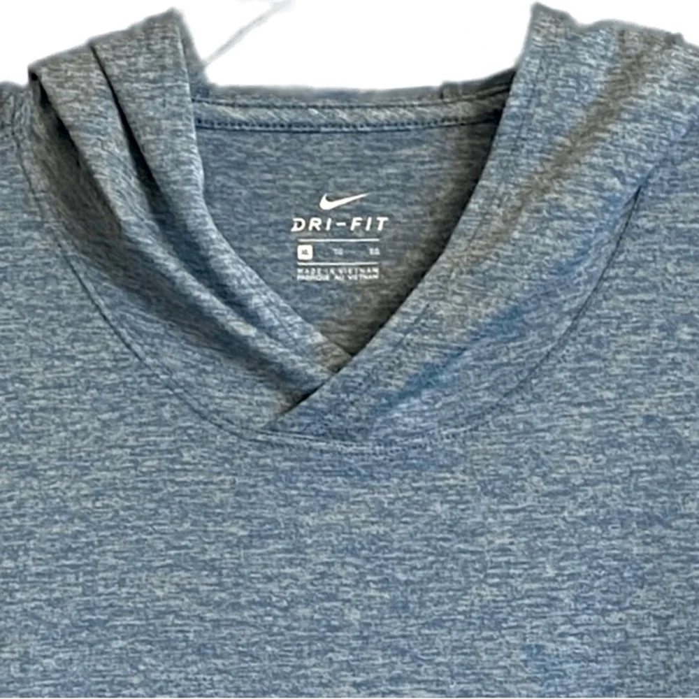 Nike Performance Shirt Dri Fit Long Sleeve Athletic Pullover
